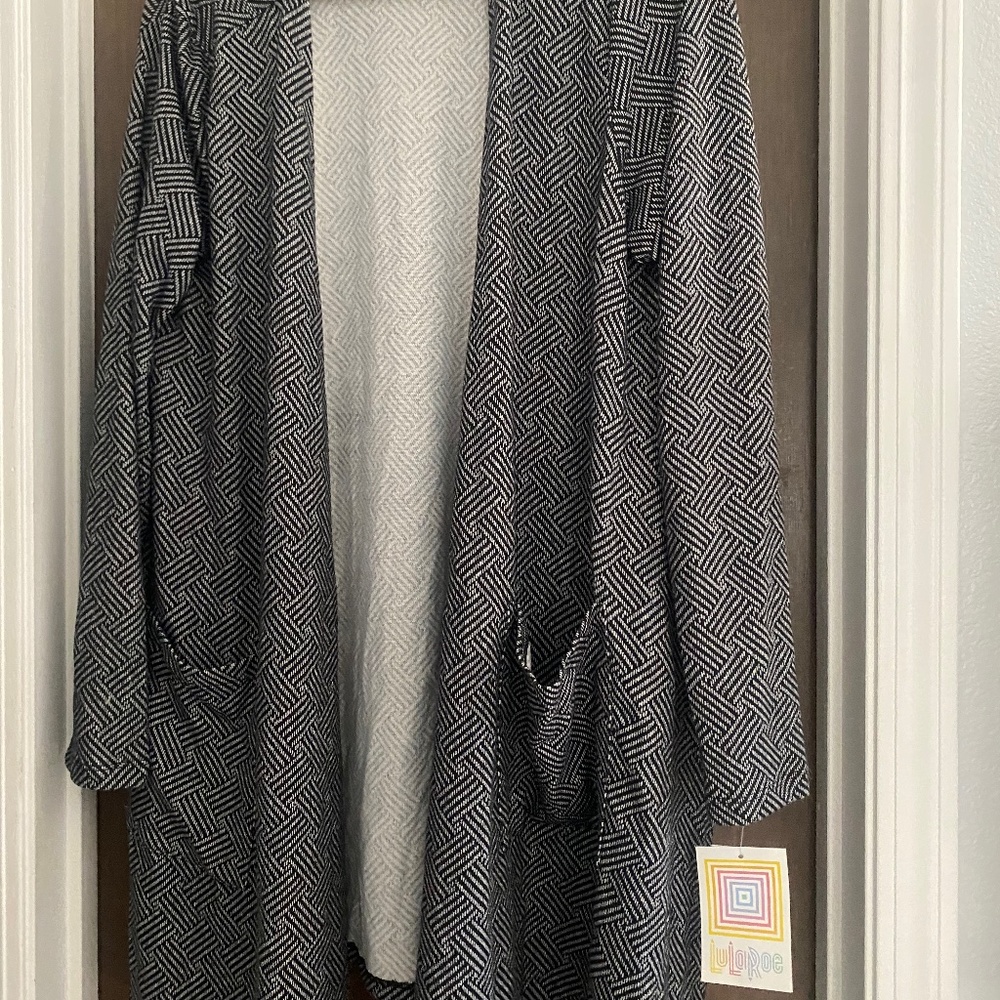 Cardigan/coverup